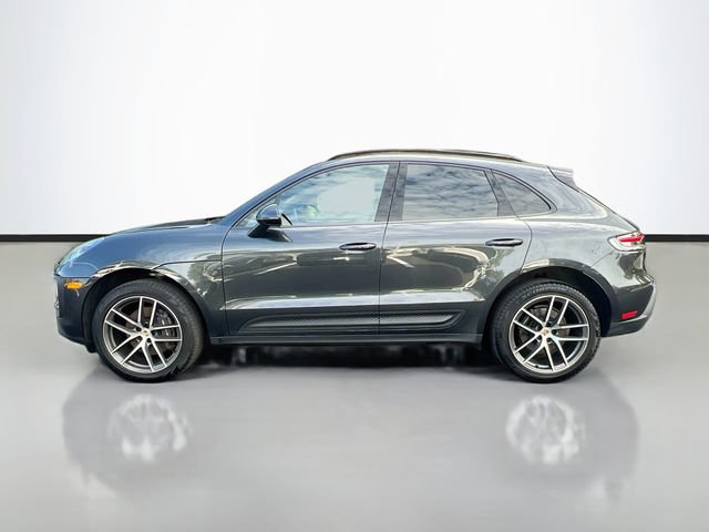Certified 2024 Porsche Macan AWD/4WD image 2
