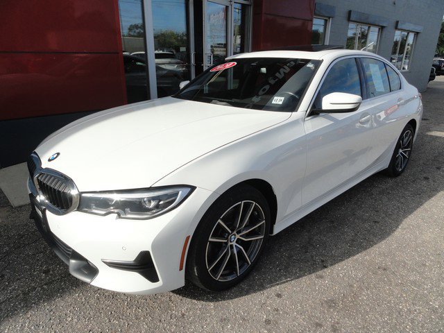 Used 2020 BMW 330i xDrive Sedan w/ Convenience Package image 2