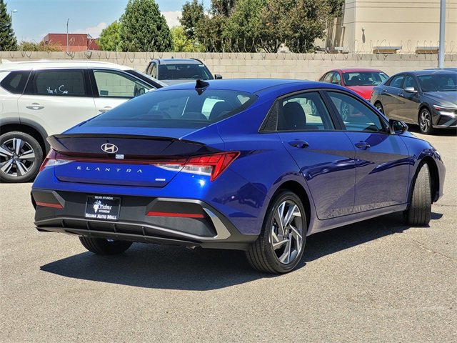 New 2025 Hyundai Elantra SEL image 4