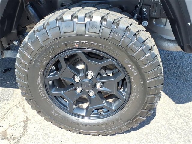 Certified 2022 Jeep Gladiator Willys image 9