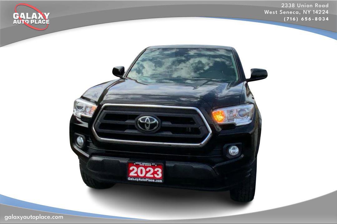 Used 2023 Toyota Tacoma SR5 AWD/4WD image 2