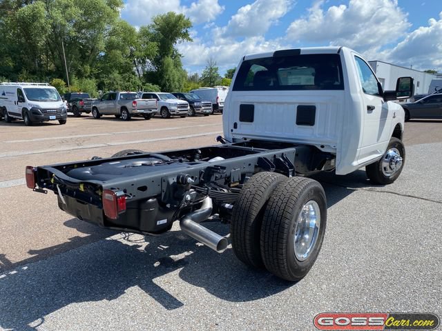 New 2026 RAM 3500 Tradesman w/ Chrome Appearance Group A AWD/4WD image 3