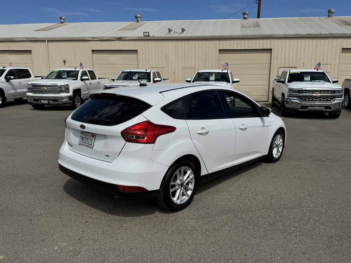 Used 2015 Ford Focus SE FWD image 9