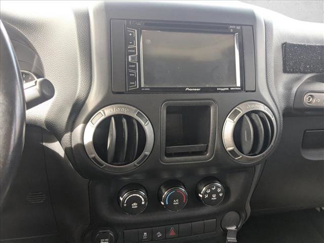 Used 2016 Jeep Wrangler Unlimited Sport w/ Connectivity Group image 9