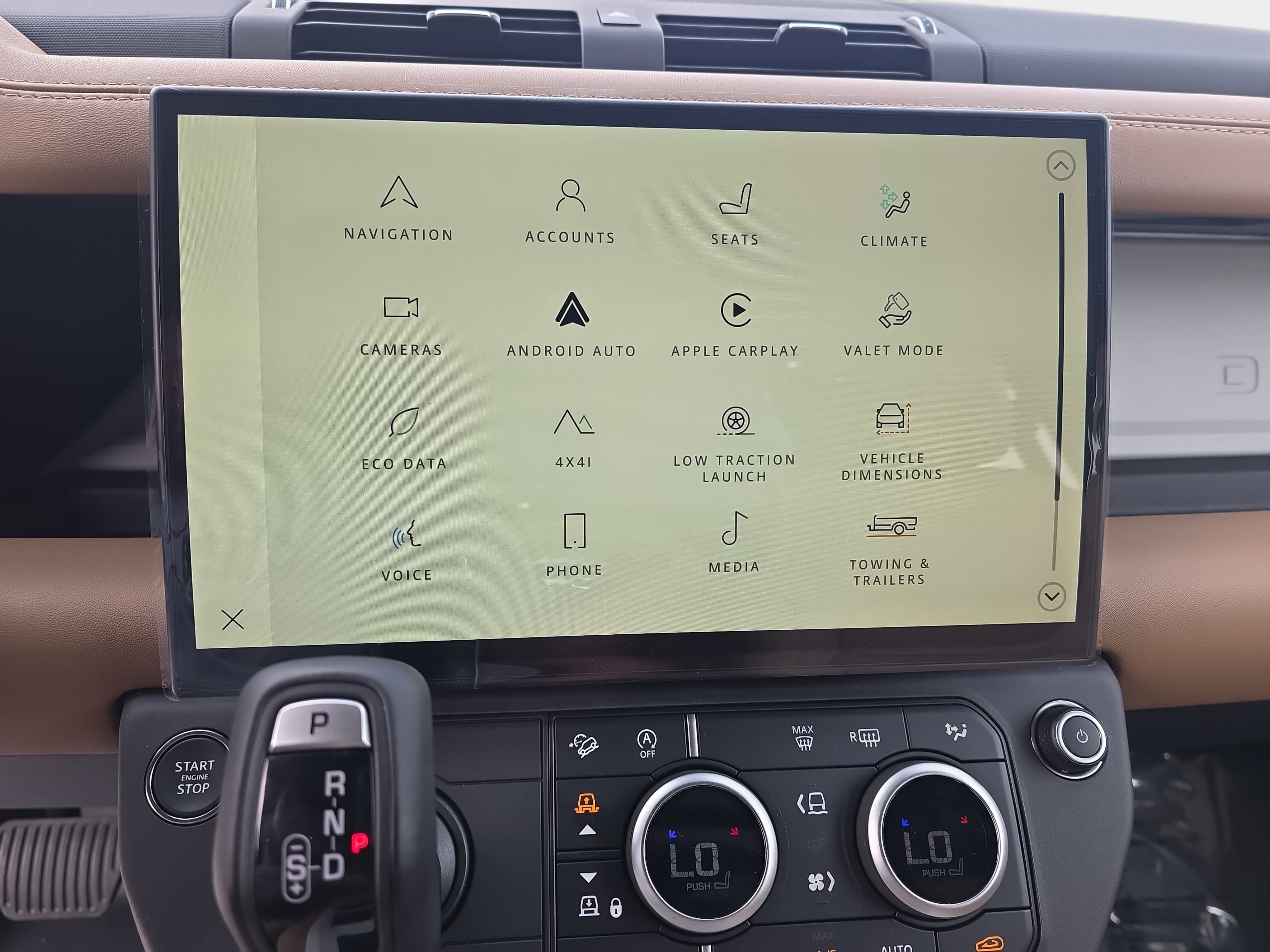 New 2026 Land Rover Defender 130 X-Dynamic SE AWD/4WD image 23