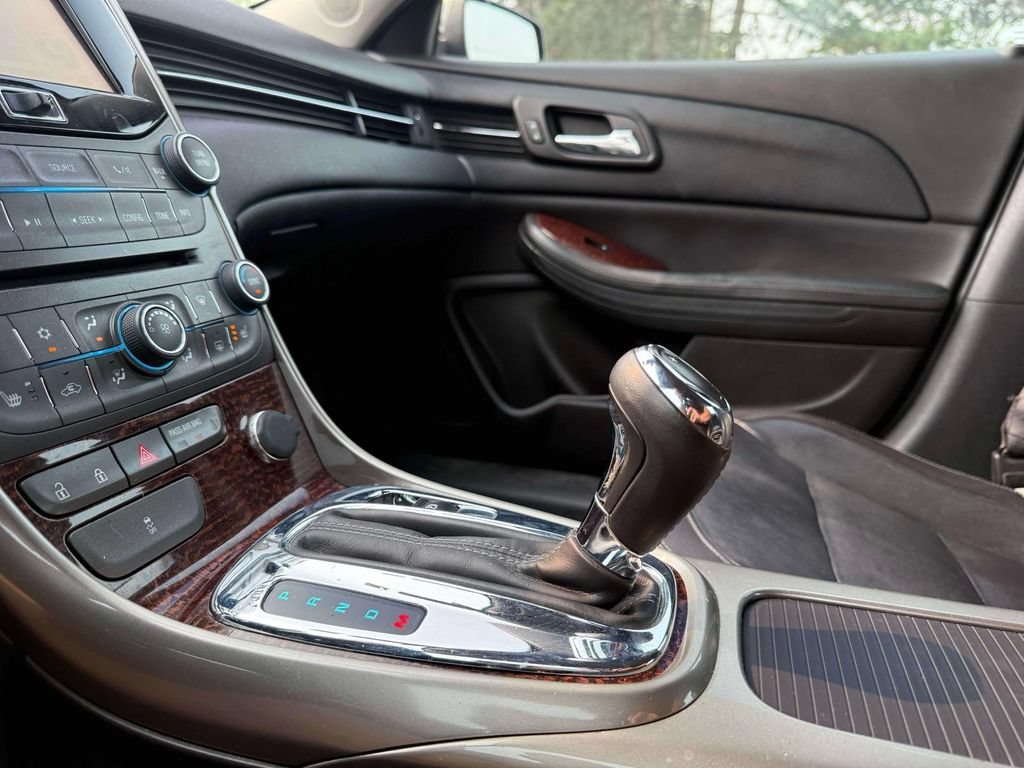 Used 2013 Chevrolet Malibu LTZ FWD image 20