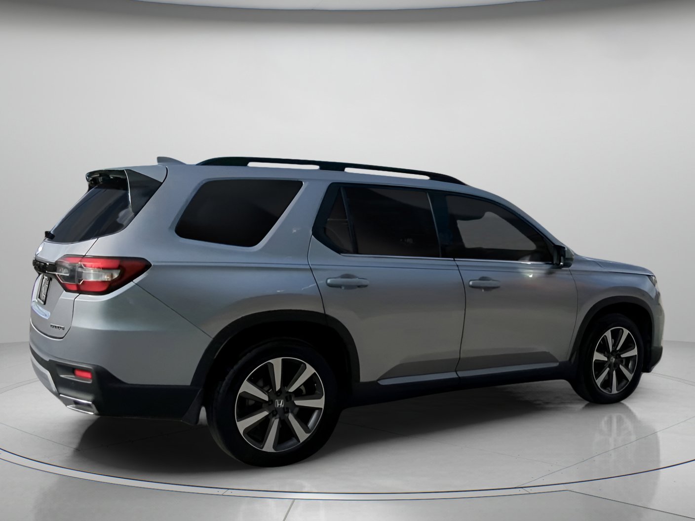 Used 2024 Honda Pilot Touring image 29