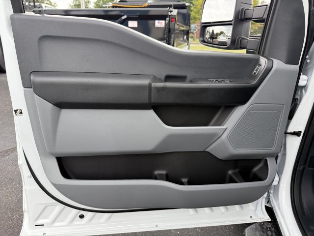 New 2025 Ford F350 XL w/ XL Chrome Package AWD/4WD image 11