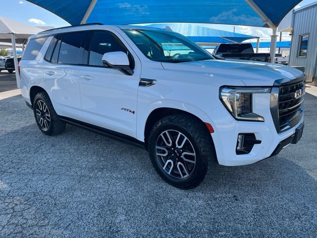 Used 2021 GMC Yukon AT4 w/ AT4 Premium Package AWD/4WD image 3