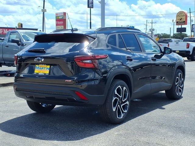 New 2026 Chevrolet Trax RS w/ Sunroof Package FWD image 5