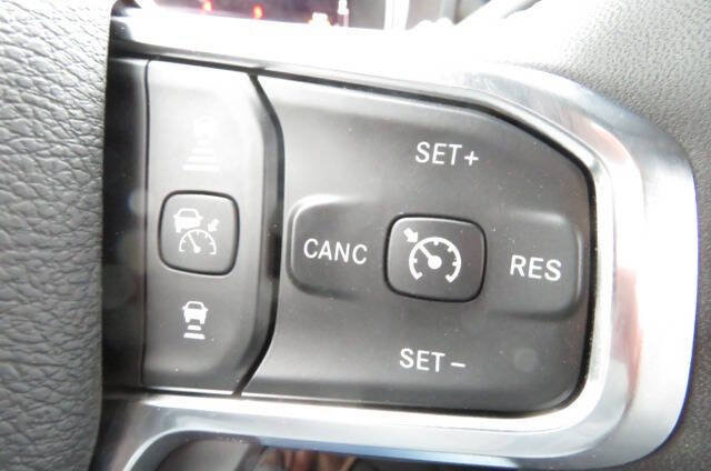 New 2026 RAM 3500 Laramie AWD/4WD image 25