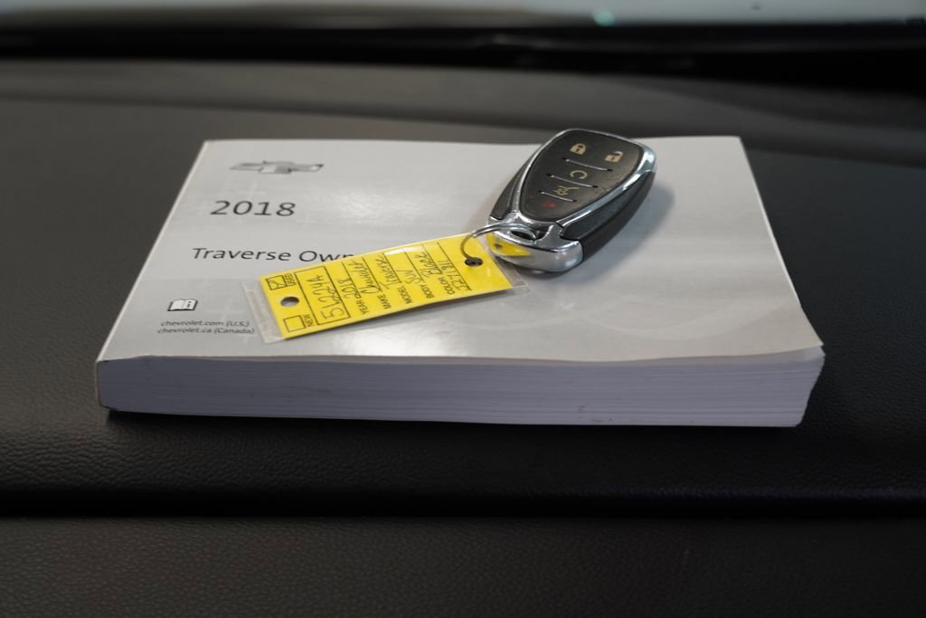 Used 2018 Chevrolet Traverse LT image 41