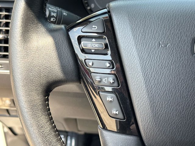 Used 2023 Nissan Armada SL w/ Captain's Chairs Package RWD image 28