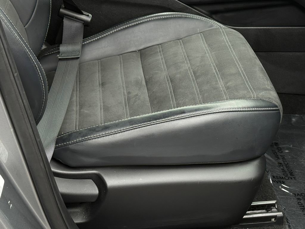 Used 2024 Mitsubishi Outlander SE image 10