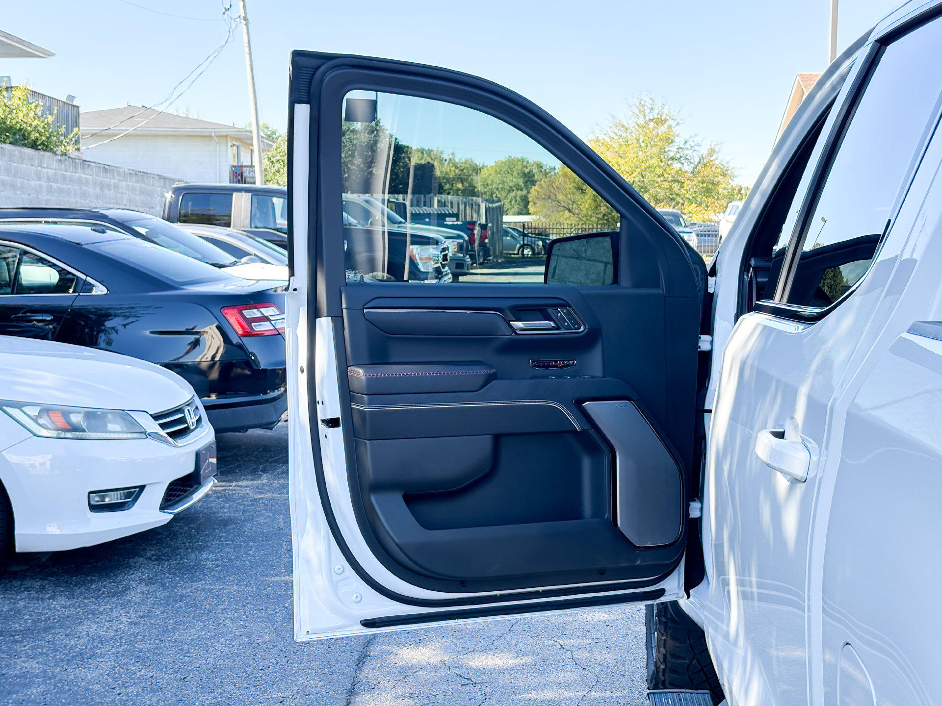 Used 2025 GMC Sierra 1500 AT4X AWD/4WD image 12