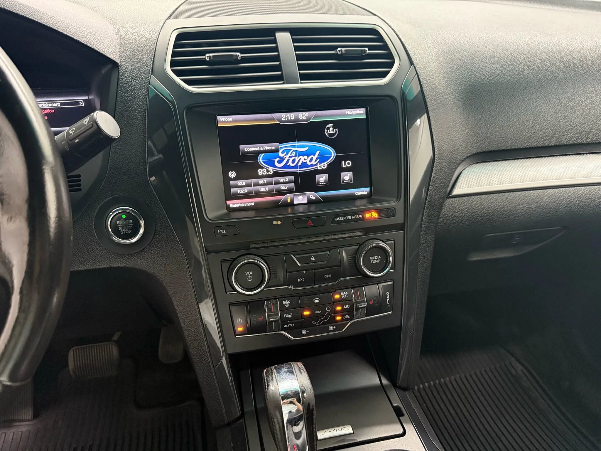 Used 2016 Ford Explorer XLT w/ Equipment Group 202A image 26