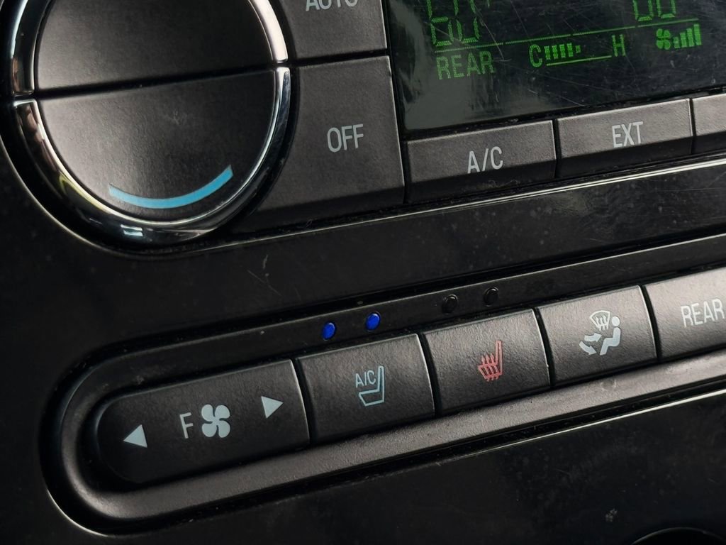 Used 2014 Ford Expedition Limited w/ Equipment Group 301A AWD/4WD image 33