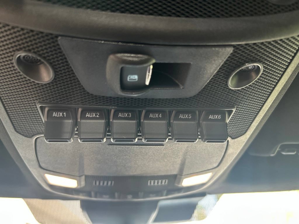 Used 2022 Ford F350 Platinum w/ FX4 Off-Road Package AWD/4WD image 60