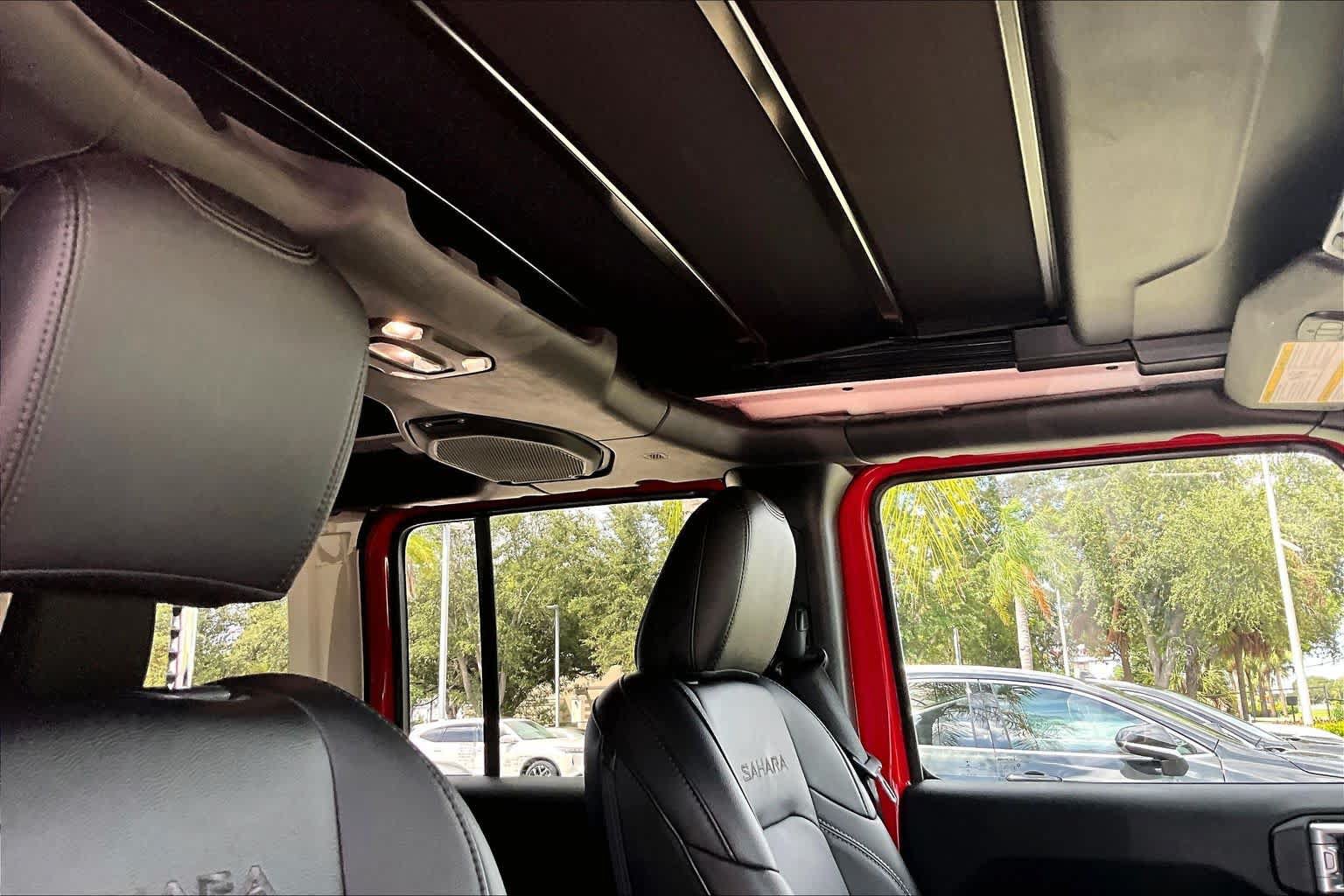 Used 2021 Jeep Wrangler Unlimited Sahara AWD/4WD image 13