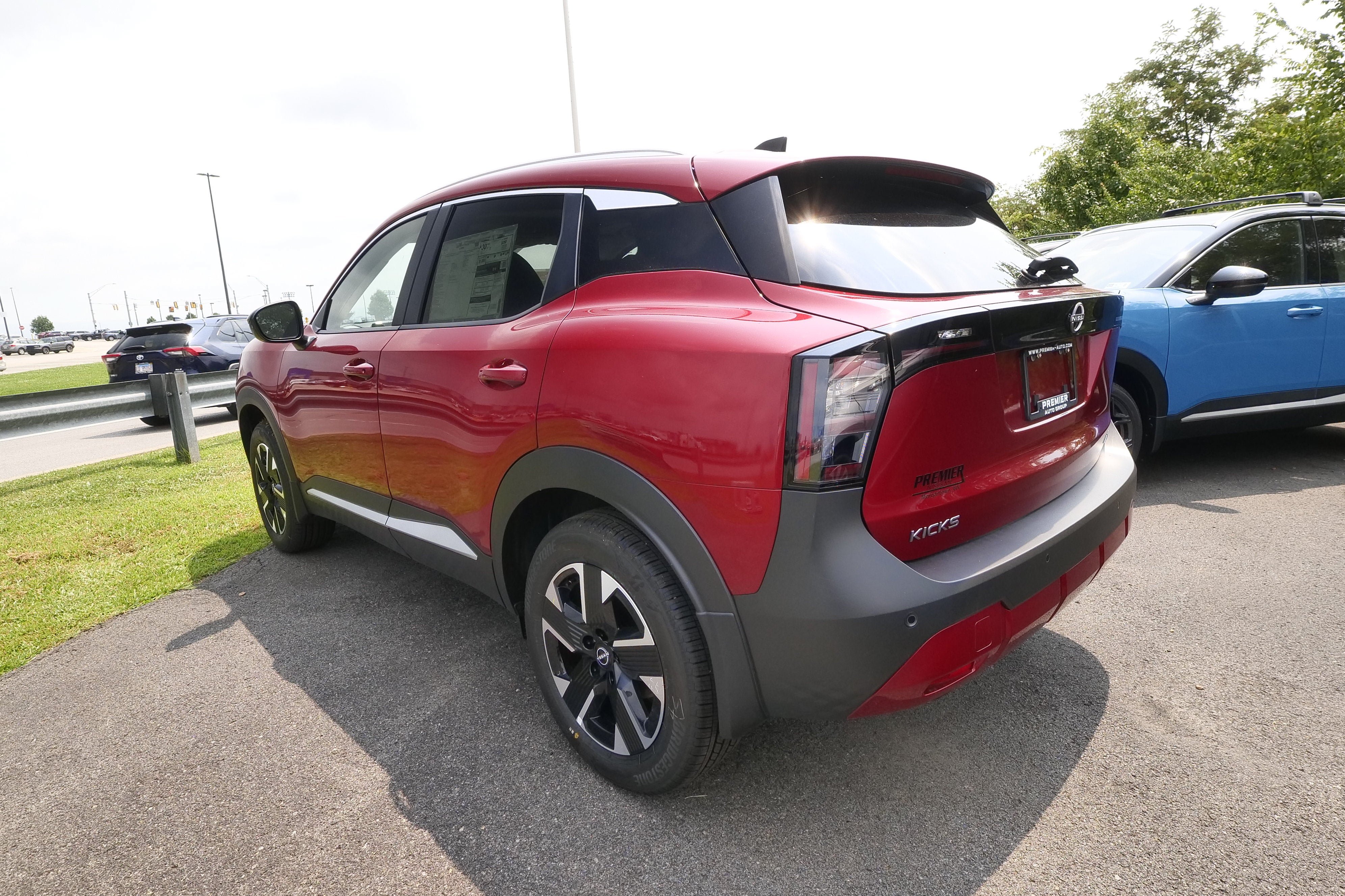 New 2026 Nissan Kicks SV w/ SV Premium Package AWD/4WD image 6