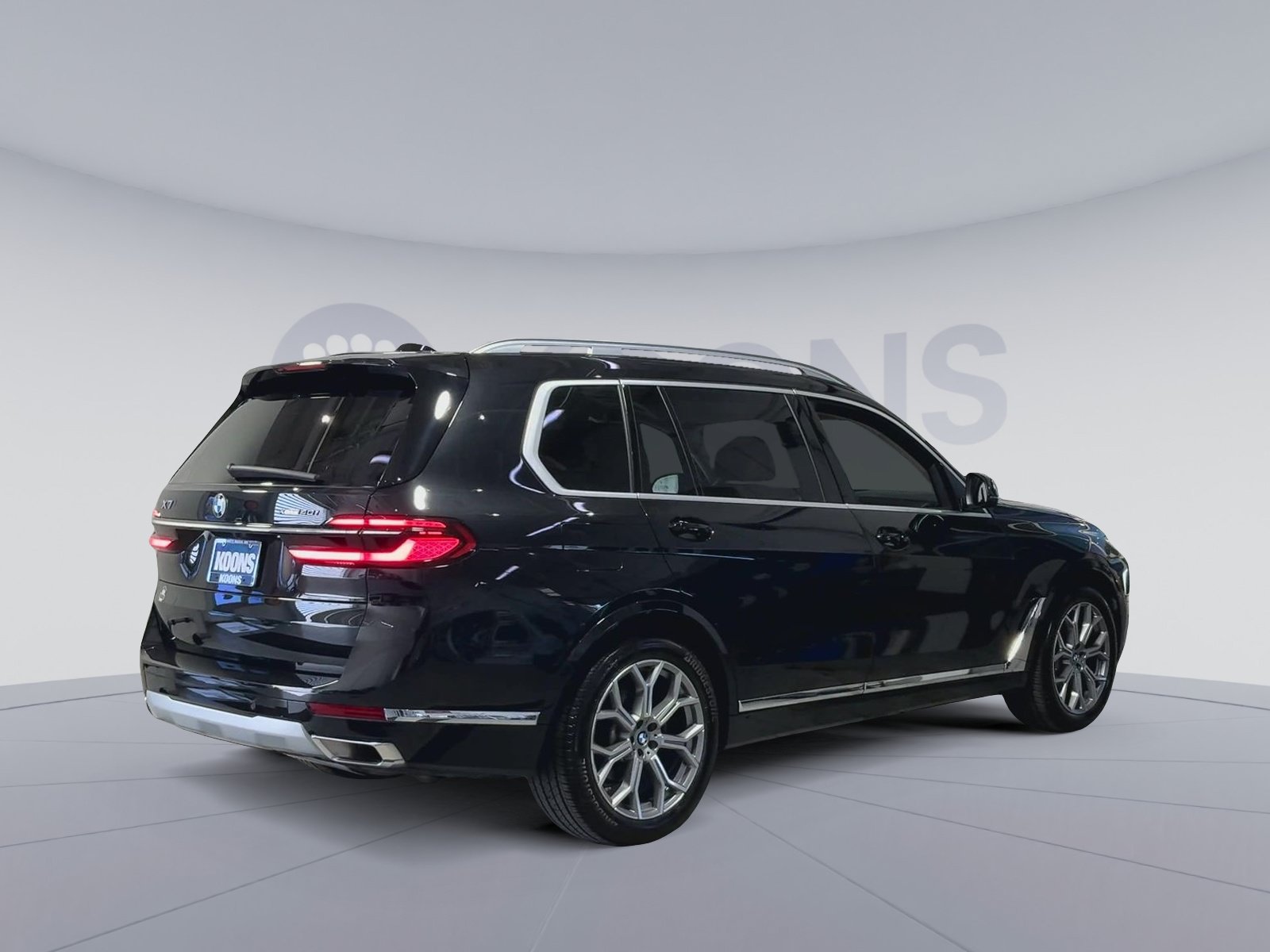Used 2024 BMW X7 xDrive40i w/ Premium Package AWD/4WD image 11