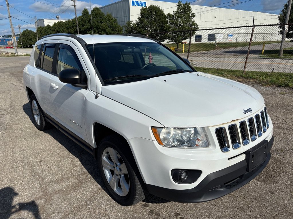 Used 2013 Jeep Compass Latitude AWD/4WD image 1