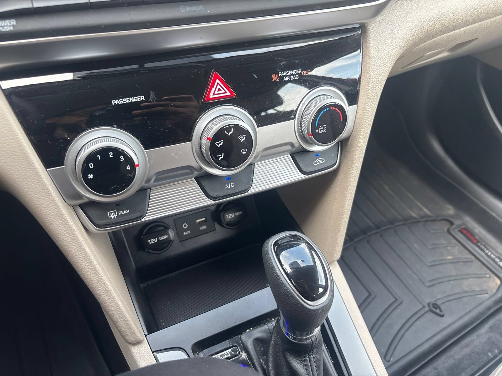 Used 2019 Hyundai Elantra SE FWD image 23