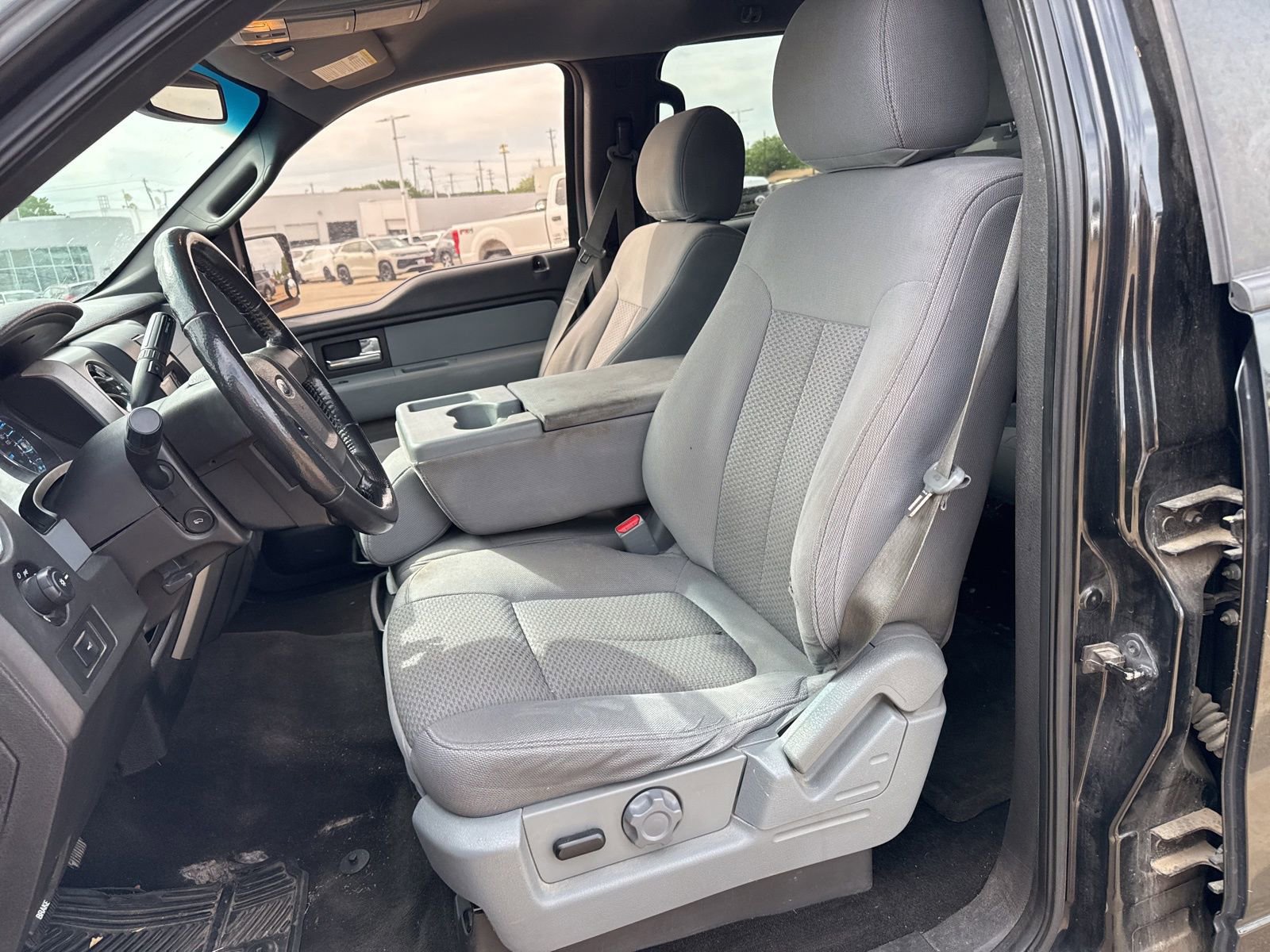 Used 2013 Ford F150 XLT w/ Luxury Equipment Group image 14