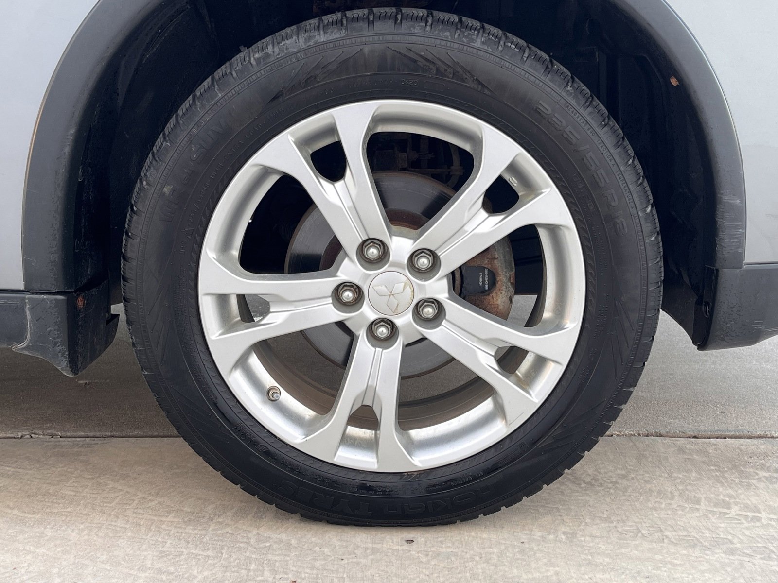 Used 2015 Mitsubishi Outlander SE image 9