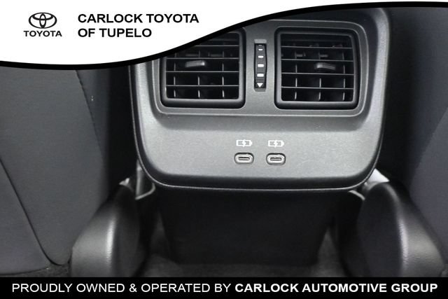 Used 2023 Toyota Crown AWD/4WD image 31
