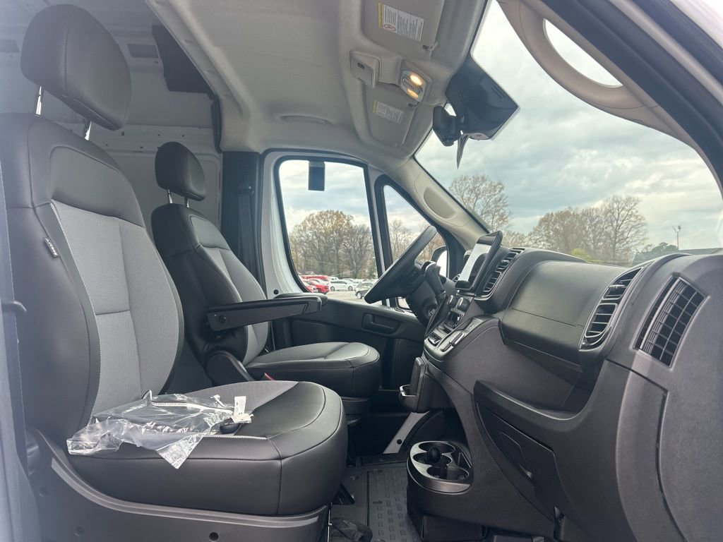 New 2025 RAM ProMaster 2500 w/ Premium Convenience Group image 13