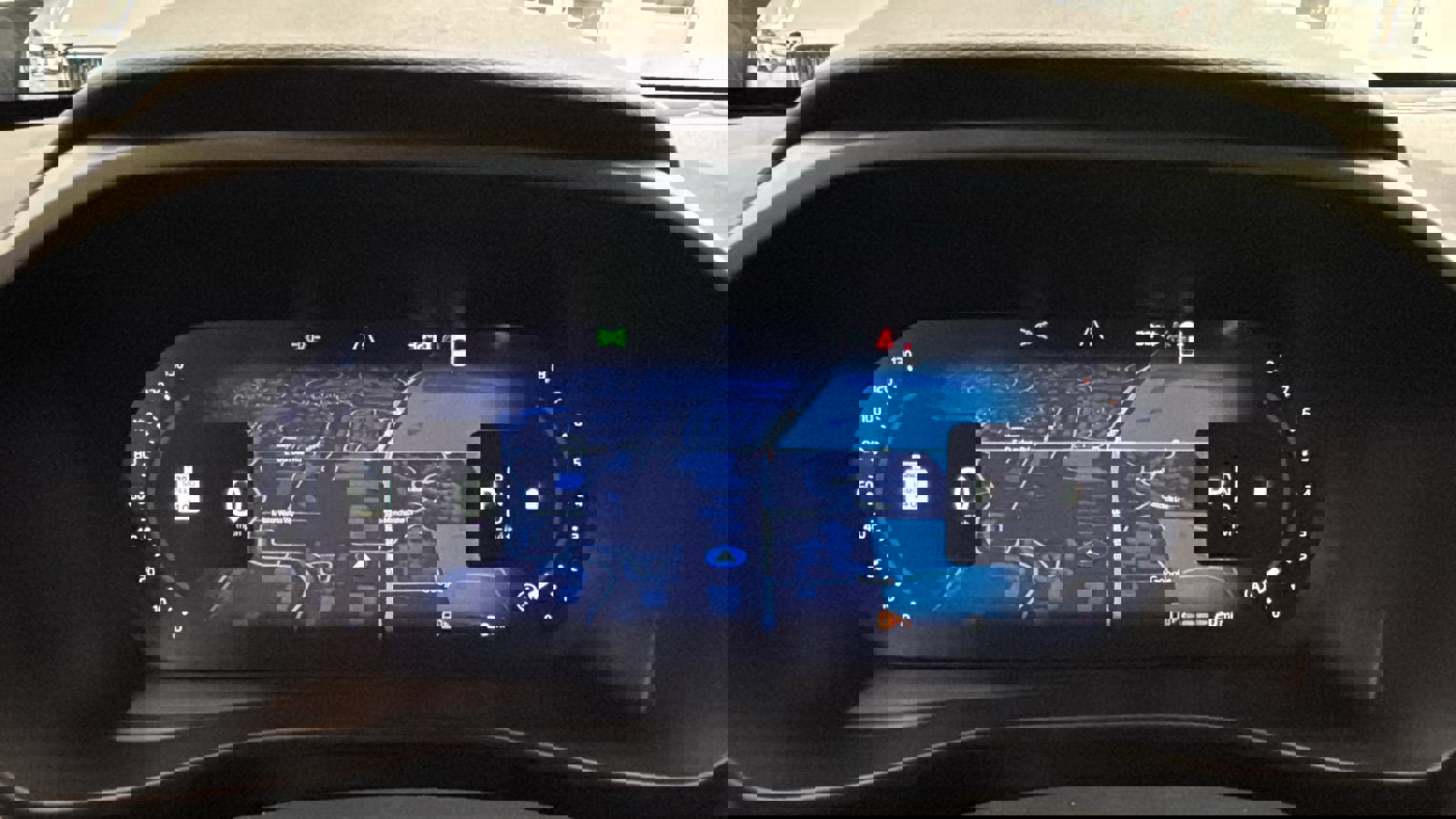 Used 2026 Volvo XC40 B5 Plus w/ Protection Package Premier image 15