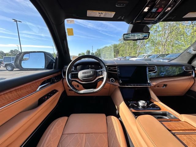 Used 2024 Jeep Grand Wagoneer Series III AWD/4WD image 17
