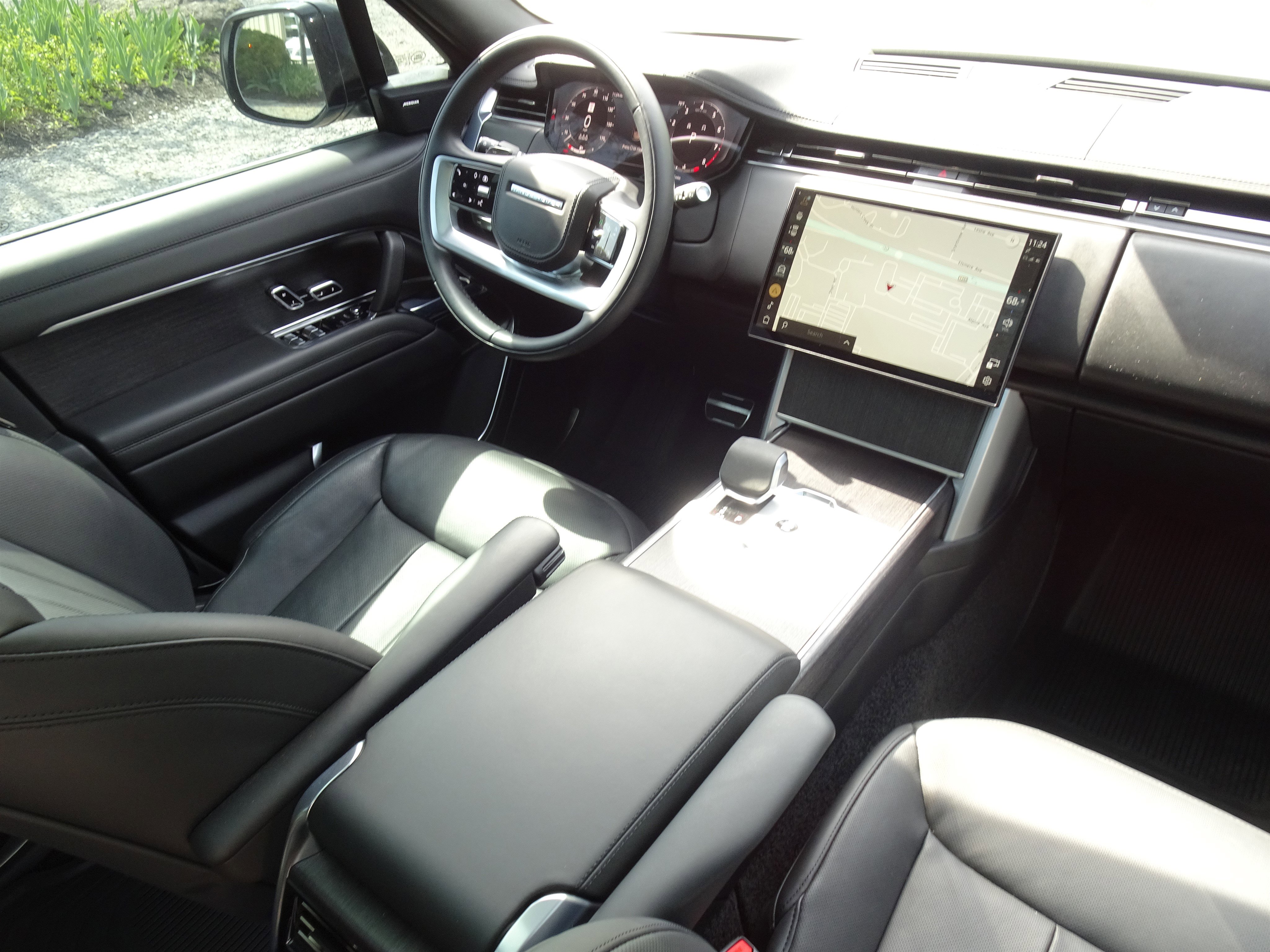 Certified 2024 Land Rover Range Rover SE AWD/4WD image 26