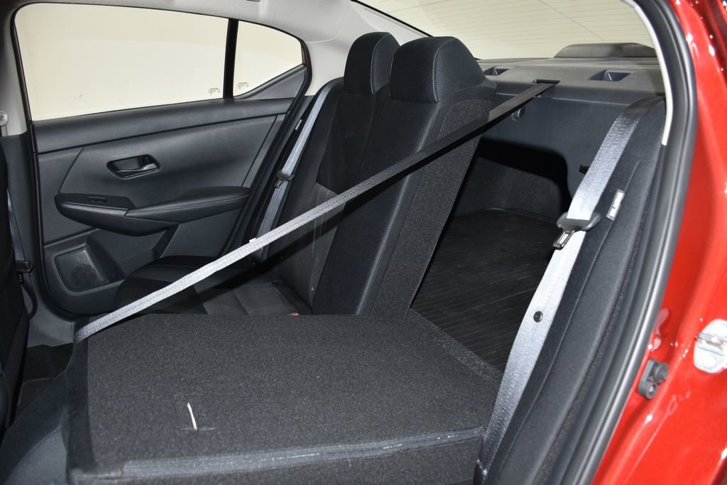 Used 2025 Nissan Sentra SV image 29