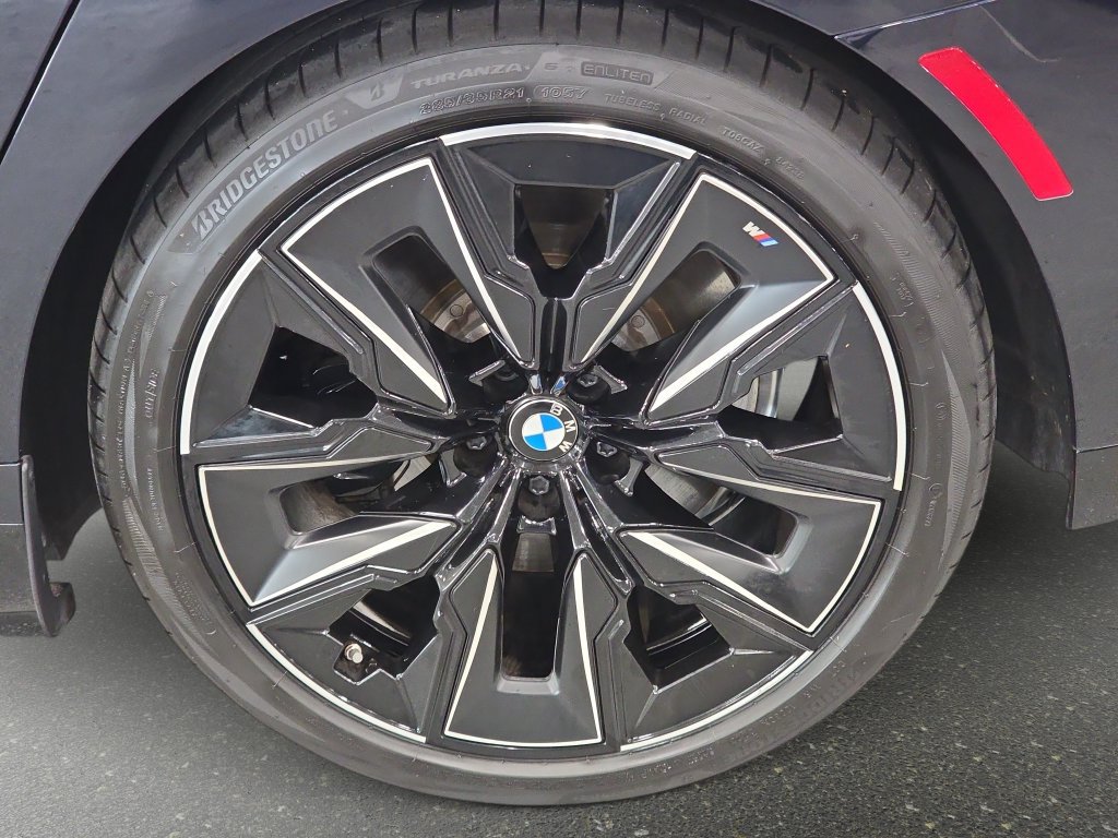 Certified 2023 BMW i7 xDrive60 AWD/4WD image 26
