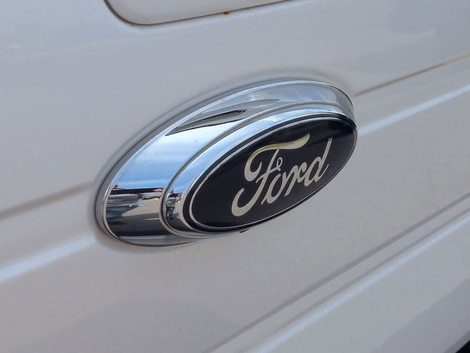 Used 2013 Ford F150 Lariat w/ Luxury Equipment Group RWD image 11