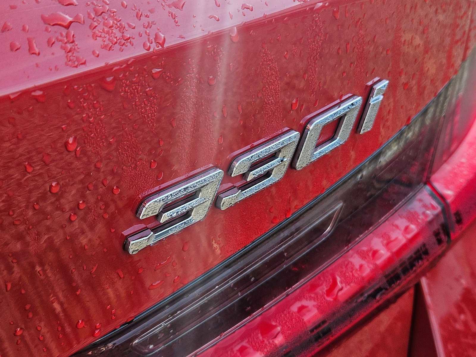 Used 2024 BMW 330i xDrive Sedan w/ Premium Package image 17