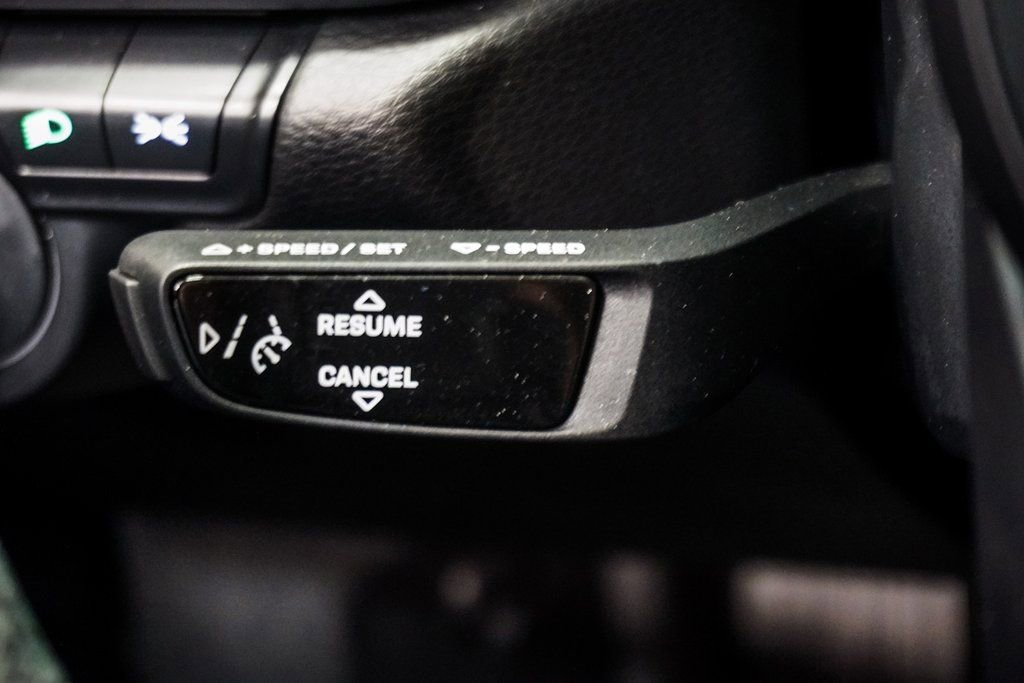 Used 2024 Porsche 911 Carrera image 32