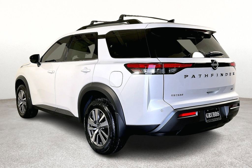 New 2026 Nissan Pathfinder SL image 8