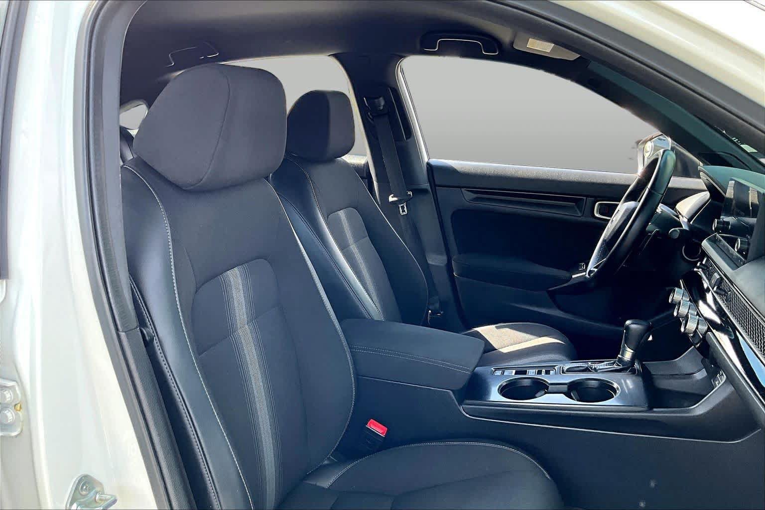 Used 2022 Honda Civic Sport image 9