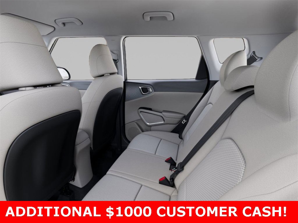 New 2025 Kia Soul LX image 18