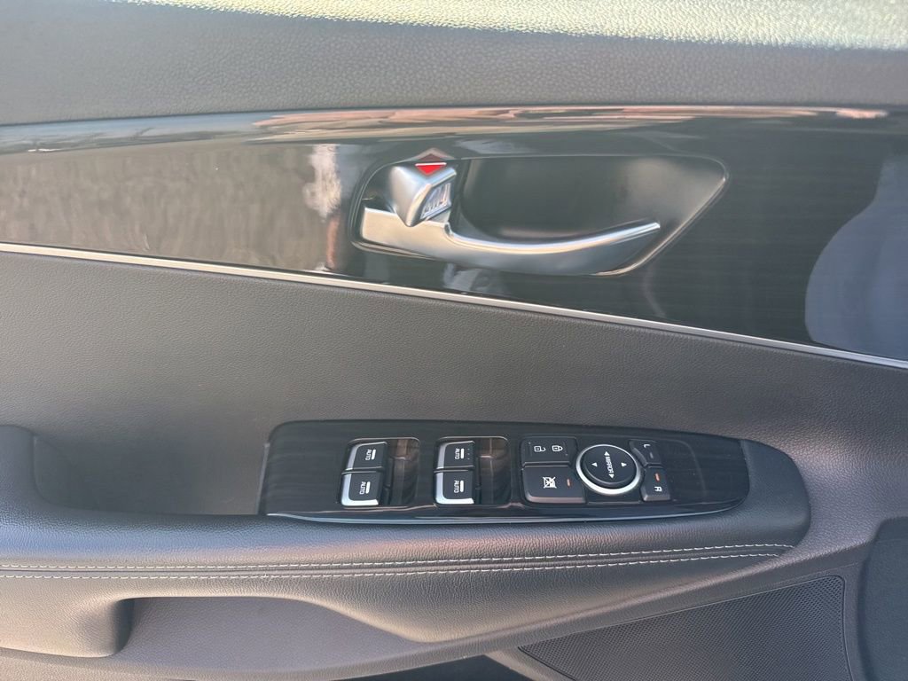 Used 2019 Kia Sorento LX image 18