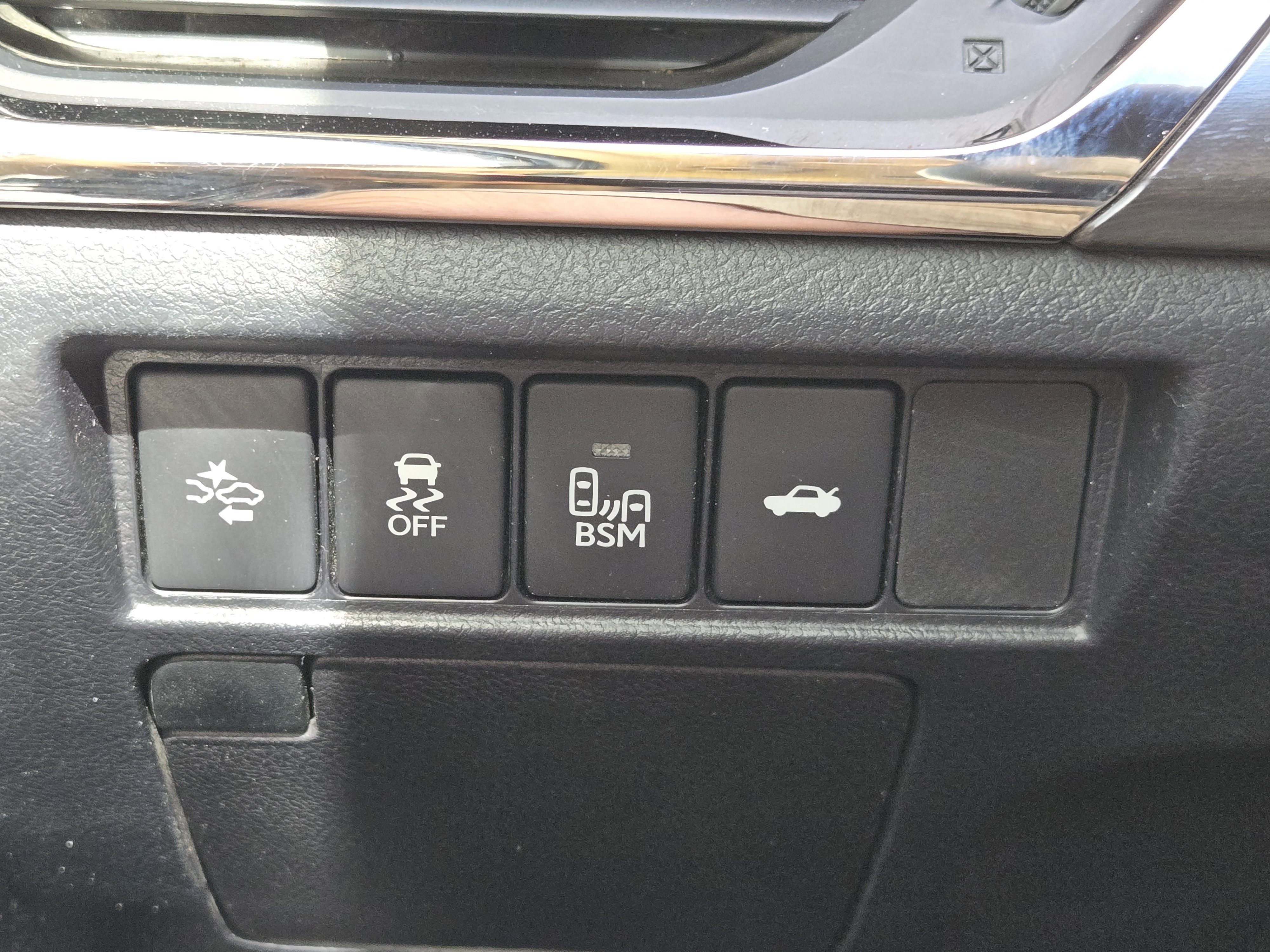 Used 2018 Toyota Avalon XLE Premium FWD image 24