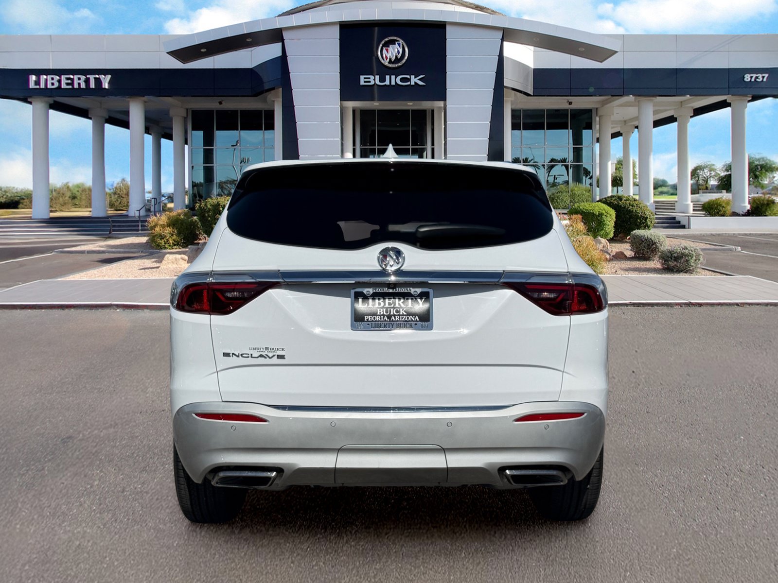 Used 2023 Buick Enclave Essence FWD image 5