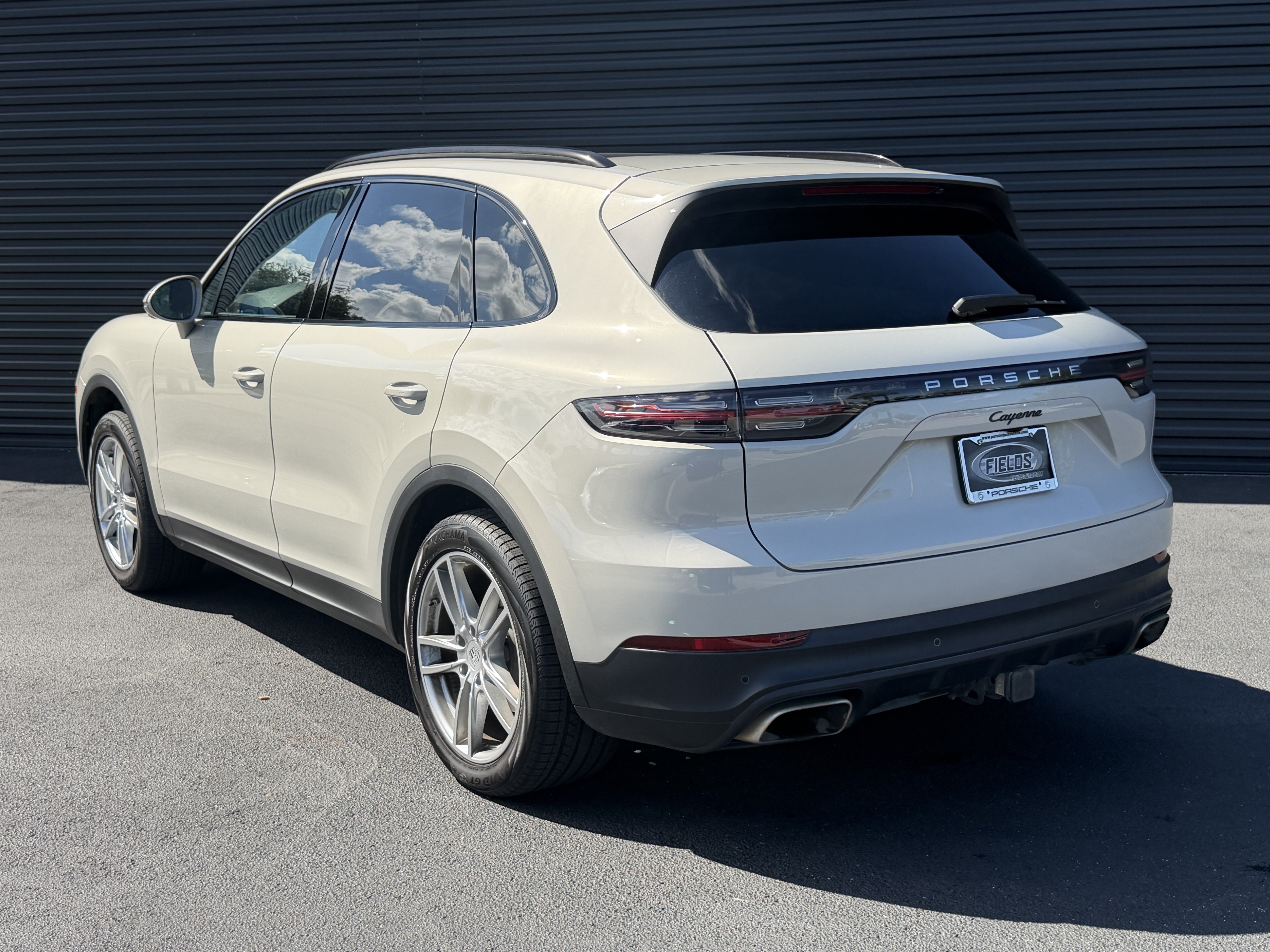 Used 2020 Porsche Cayenne AWD/4WD image 3