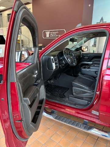 Used 2018 Chevrolet Silverado 1500 LT w/ All Star Edition AWD/4WD image 28