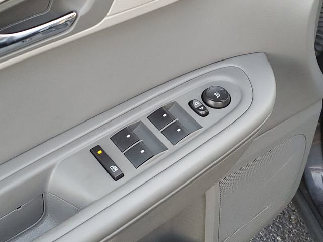 Used 2014 Chevrolet Traverse LS image 27