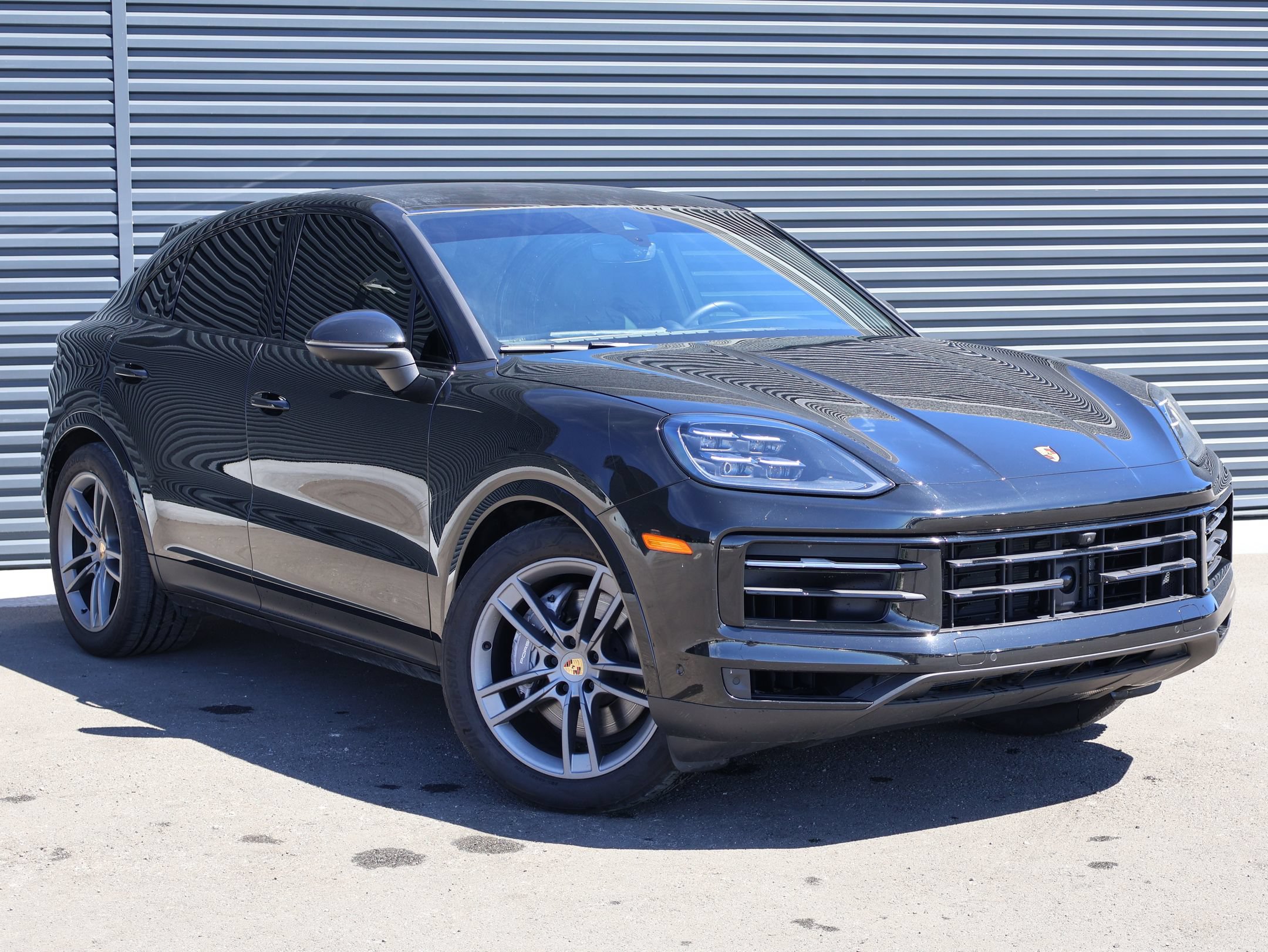 Certified 2024 Porsche Cayenne Coupe AWD/4WD image 8