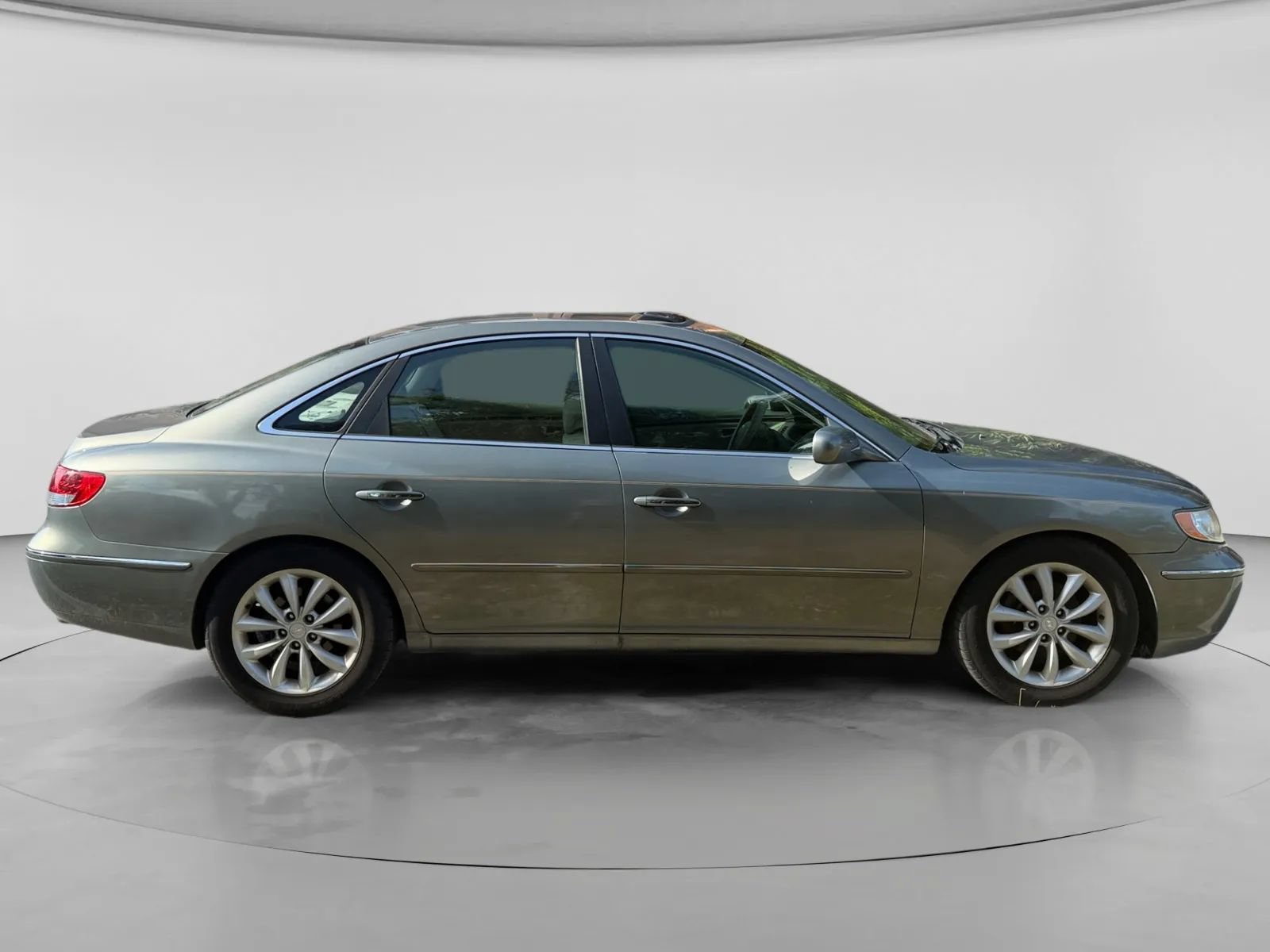 Used 2006 Hyundai Azera Limited FWD image 6